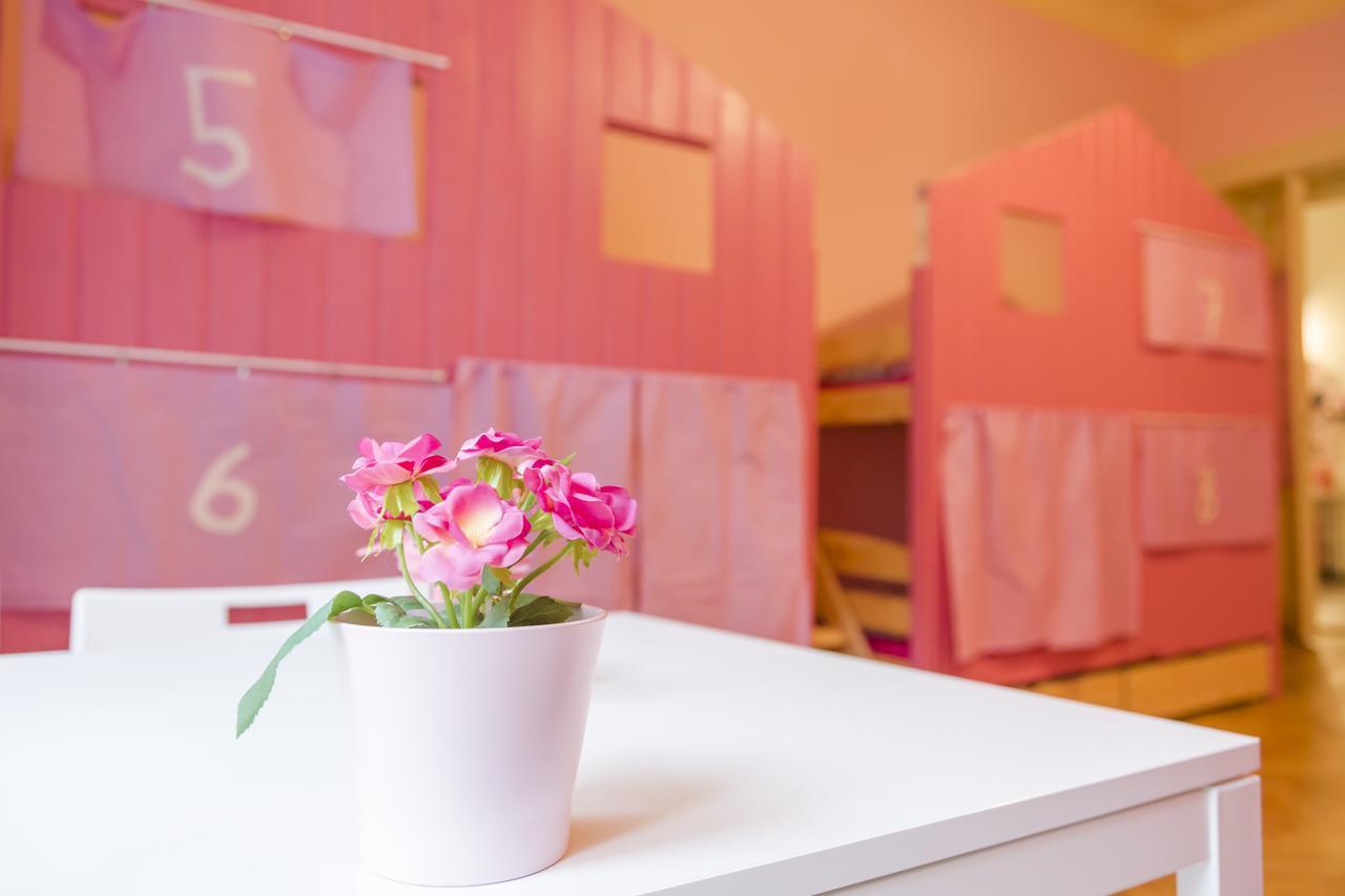 Hostal Ping House